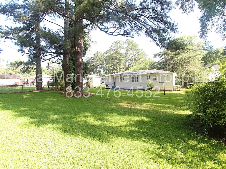 201 Rose Dr — Photo 16