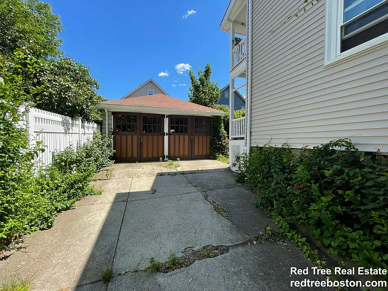 62 Newport St #1 — Photo 16