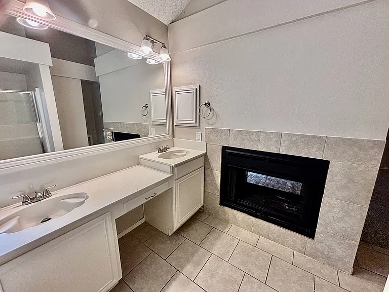 1701 Hillside Dr — Photo 12