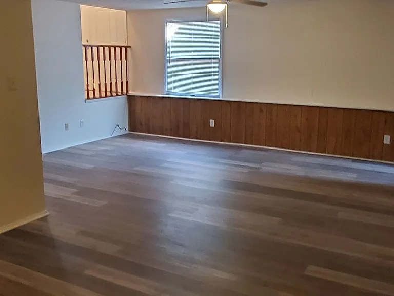 7402 Brigmore Dr — Photo 26