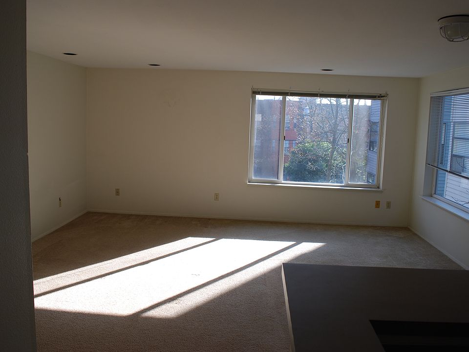 2nd image of 1421 4th Ave W APT 201