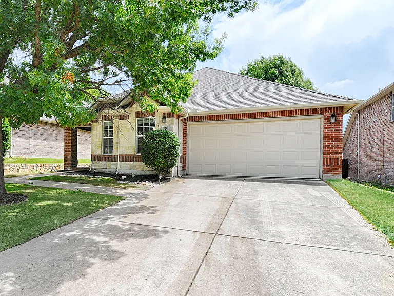 12988 Galaxy Dr — Photo 1
