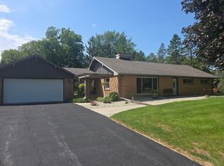 3365 Arroyo Rd, Brookfield, WI 53045