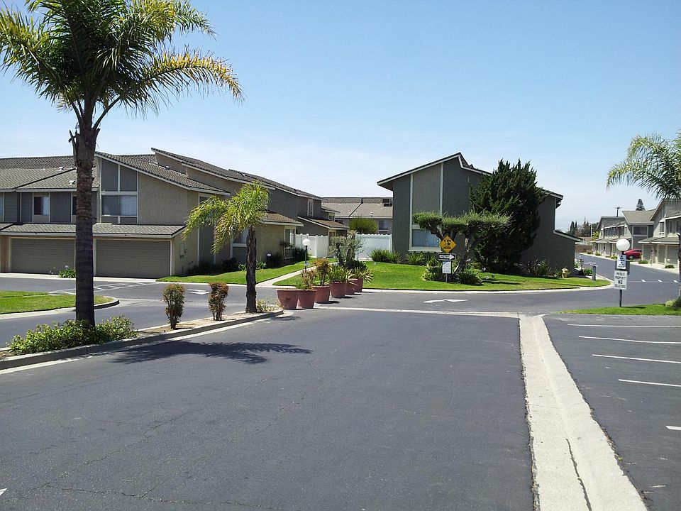 1st image of 69 Bahia Cir