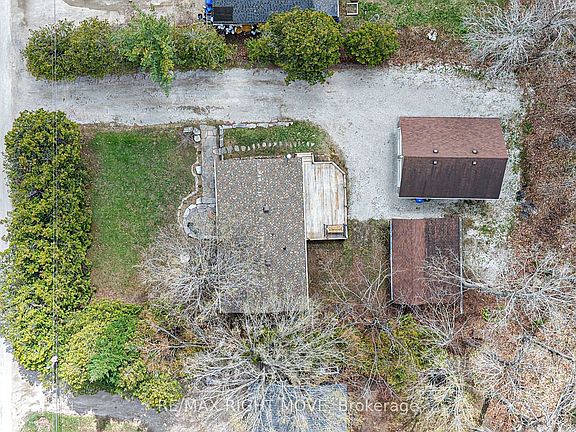 3rd image of 3304 Goldstein Rd