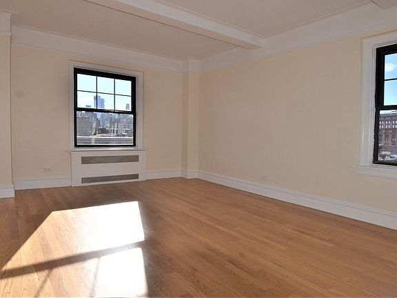 5th image of 95 Christopher St APT 8M