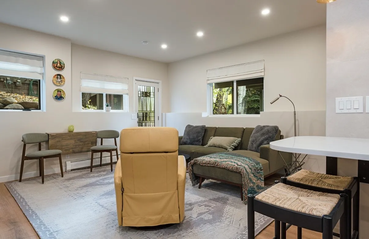 630 W Beaver Creek Blvd — Photo 3