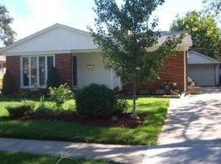 545 E Merle Ln, Wheeling, IL 60090