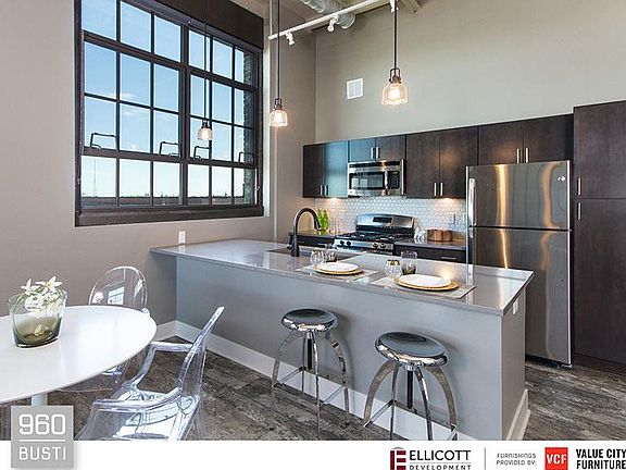 3rd image of 906 Busti Ave #209