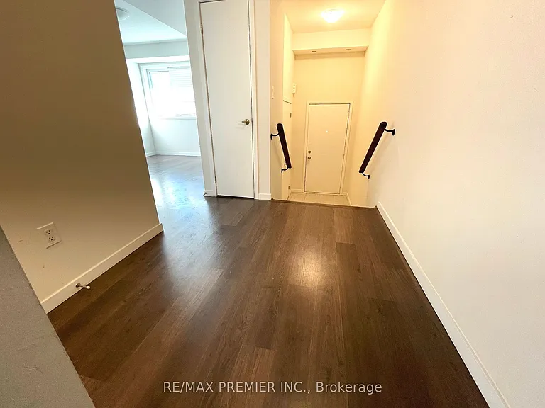 3922 Major Mackenzie Dr W — Photo 3