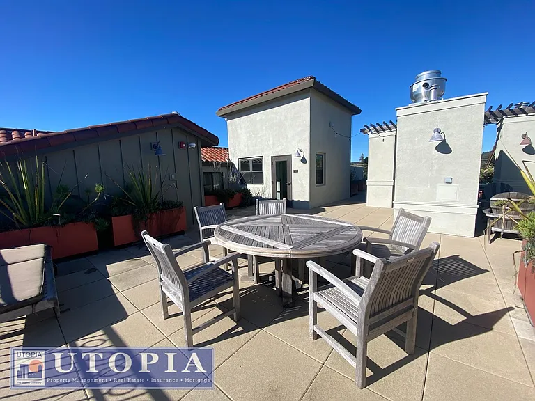 716 Darwin St #304 — Photo 19