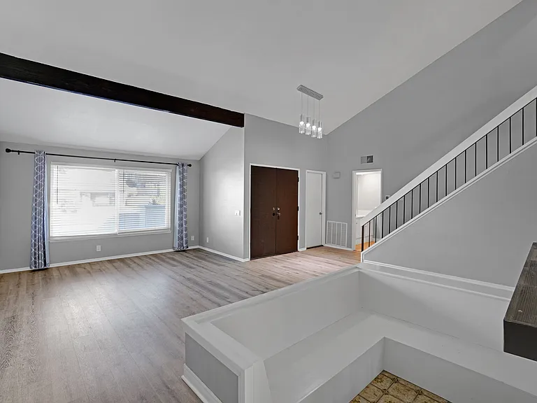 22156 Crane St — Photo 5