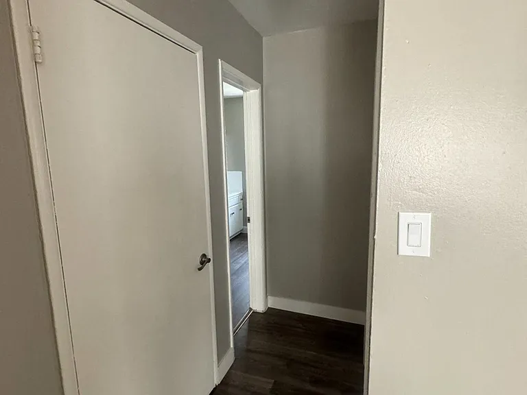 822 N Austin Ave — Photo 11