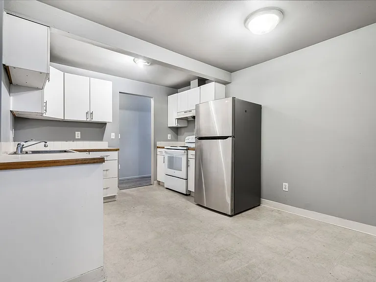 6815 S Warner St — Photo 11