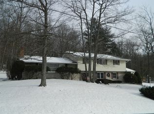 622 Valleyview Dr, Endwell, NY 13760