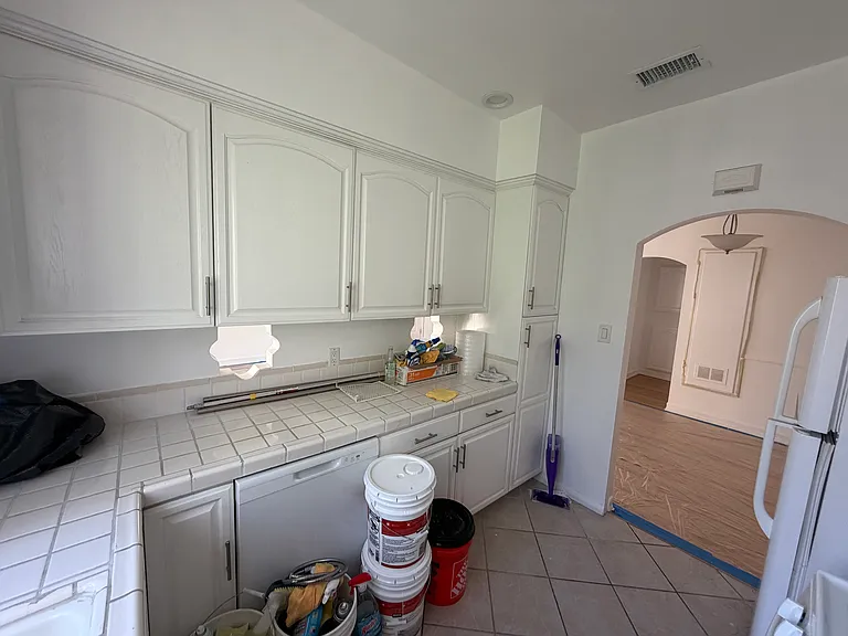 217 S Doheny Dr #5 — Photo 12