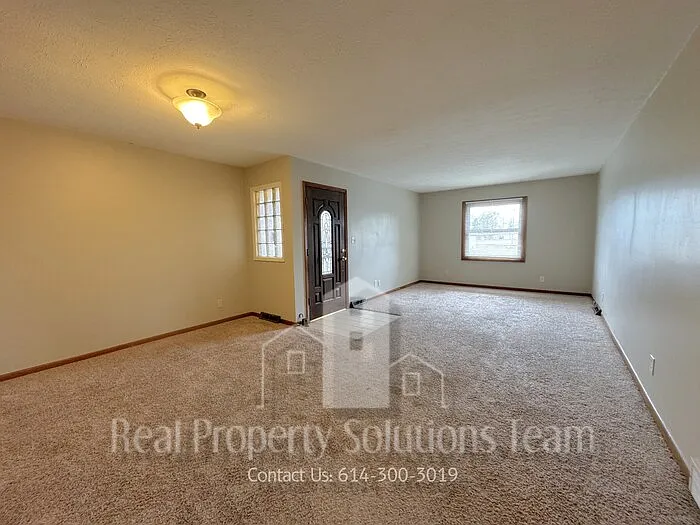 5880 Saranac Dr — Photo 4