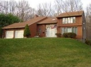 281 Ferguson Rd, Manchester, CT 06040