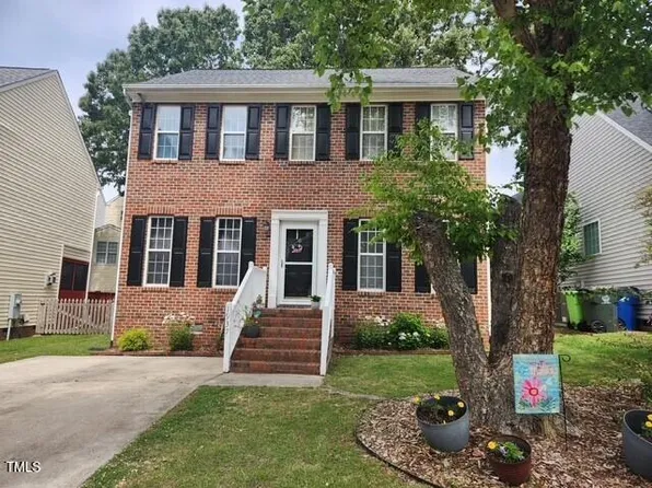 1937 Crag Burn Ln, Raleigh, NC 27604