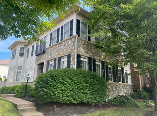 24923 Avonlea Dr, Chantilly, VA 20152