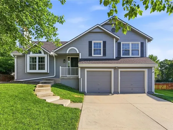 6610 W 158th Ter, Overland Park, KS 66223
