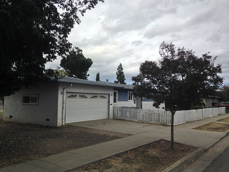 1st image of 213 S Del Puerto Ave