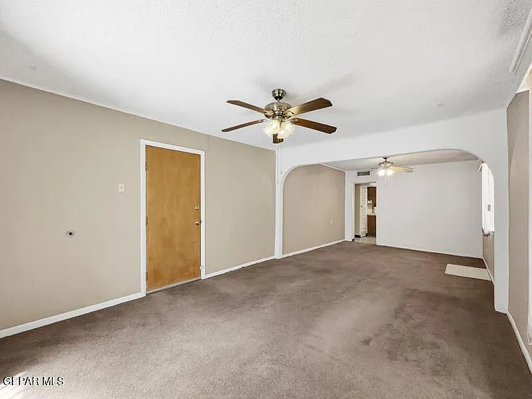 921 Olive Ave — Photo 11