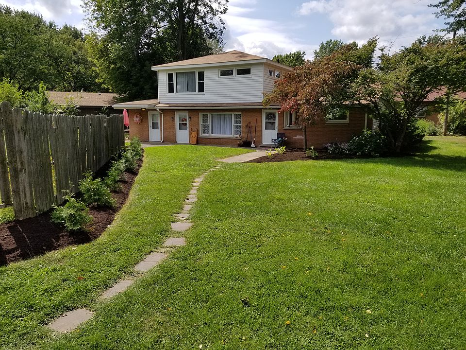 Front of House from Driveway