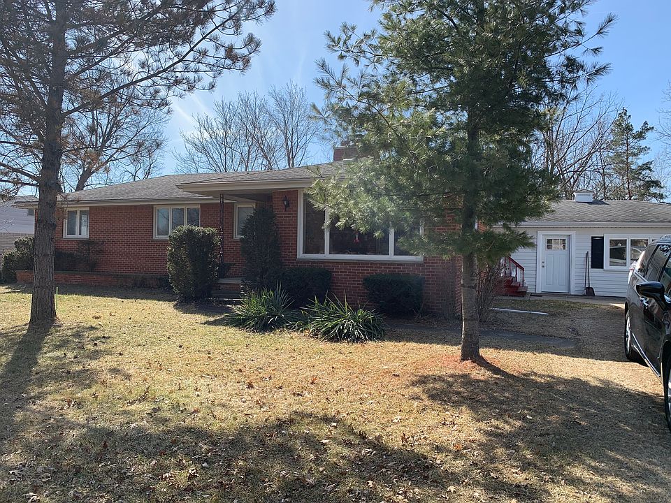 1st image of 30727 Pickford St