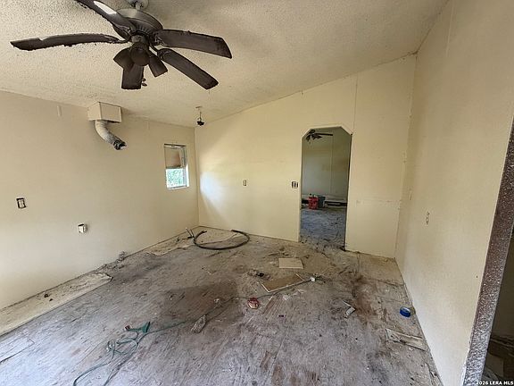 4th image of 813 walnut st