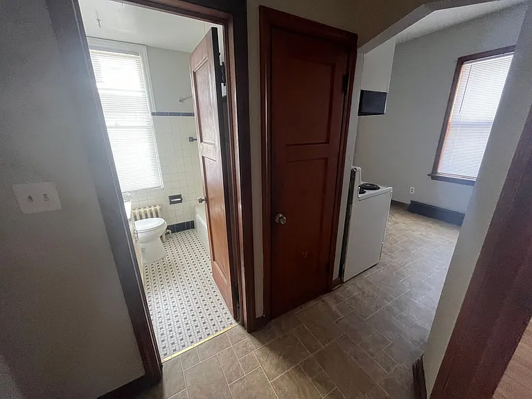 4575 S Packard Ave — Photo 8