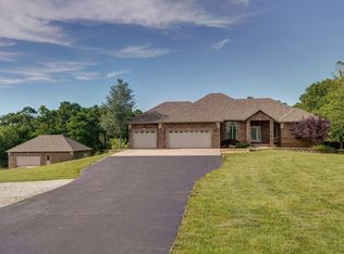 2117 W Koryton Dr, Nixa, MO 65714