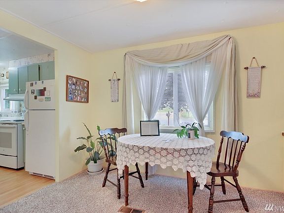5th image of 15814 85th Ave E