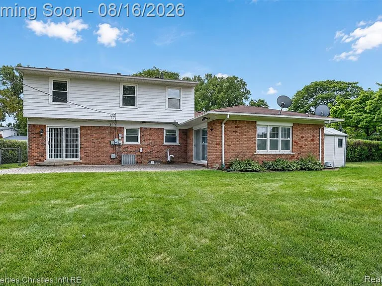2834 Rossmoor Cir — Photo 36