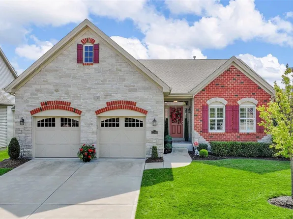 1240 Silver Fern Dr, Lake Saint Louis, MO 63367