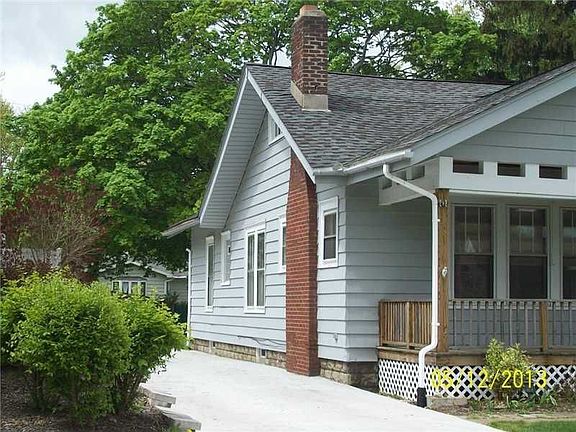 3rd image of 2710 Greeley Ave