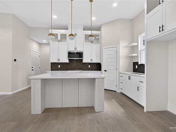 4th image of 8046 50th St