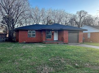 706 Davis St NW, Ardmore, OK 73401