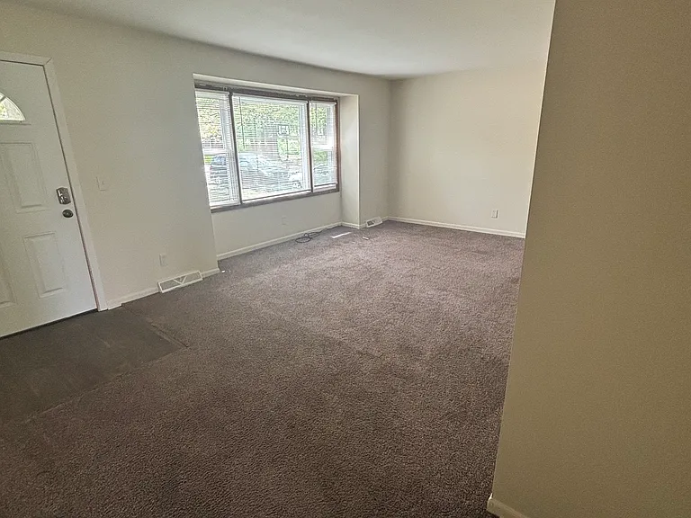 5726 Ridgebrook Dr SE — Photo 9
