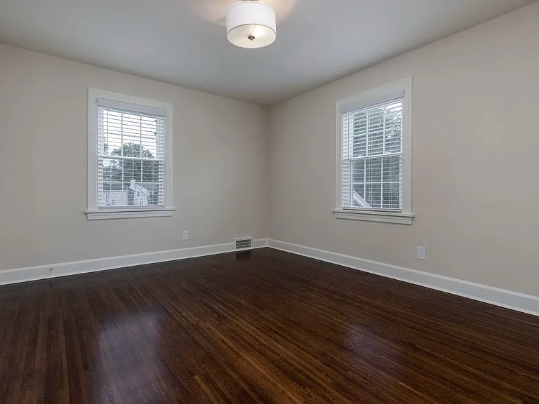 1819 Fleming Rd — Photo 14
