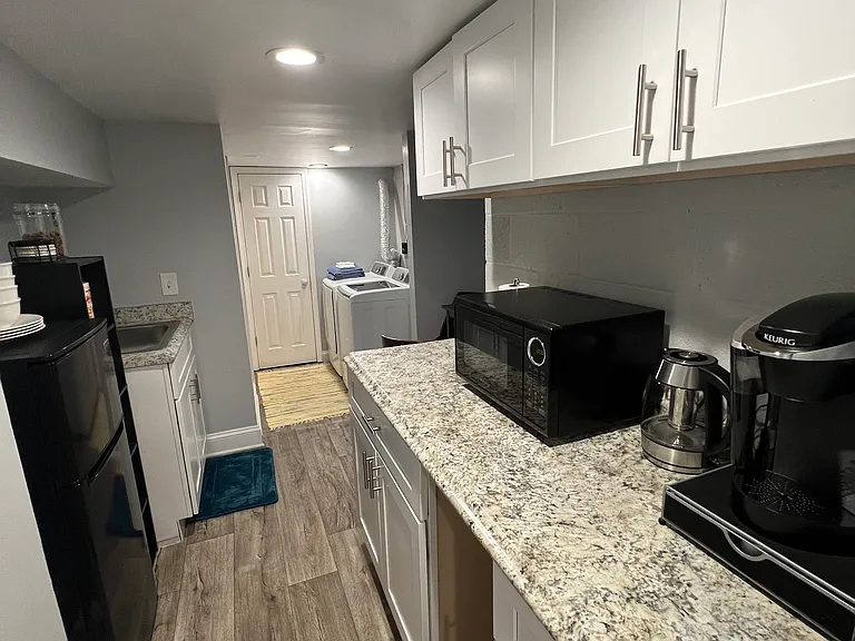 748 McHenry St #1B — Photo 5