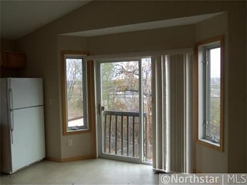 5th image of 437 1st Ave S