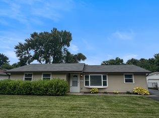 2413 Meridian Dr, Joliet, IL 60431