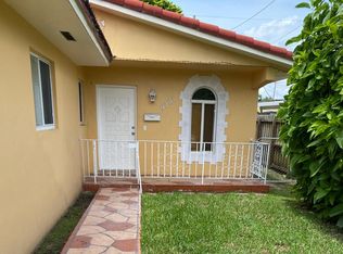 9207 SW 37th St, Miami, FL 33165