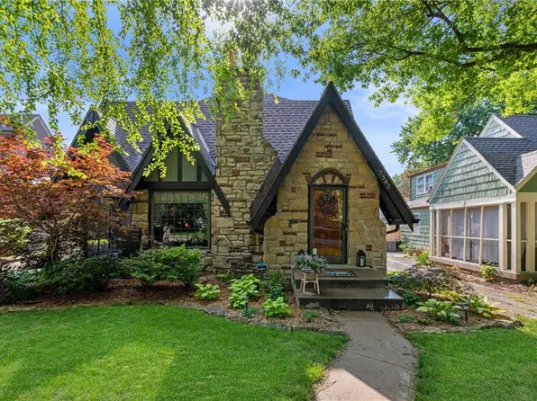 7342 Grand Ave, Kansas City, MO 64114