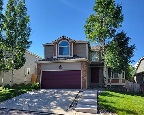 305 Holbrook St Photo 1