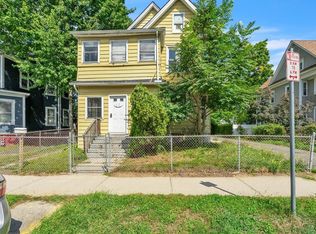 55 Mapledell St, Springfield, MA 01109