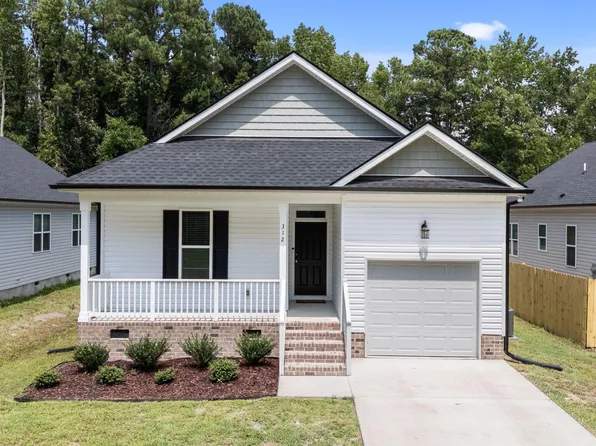 312 E Yukon St, Kenly, NC 27542