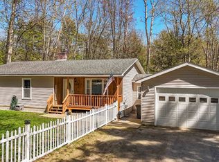 150 Battle St, Webster, NH 03303