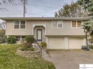 1014 Denver St, Bellevue, NE 68005